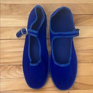 Velvet Mary Janes flats electric blue - Chinese size 260 approx 9.5 US